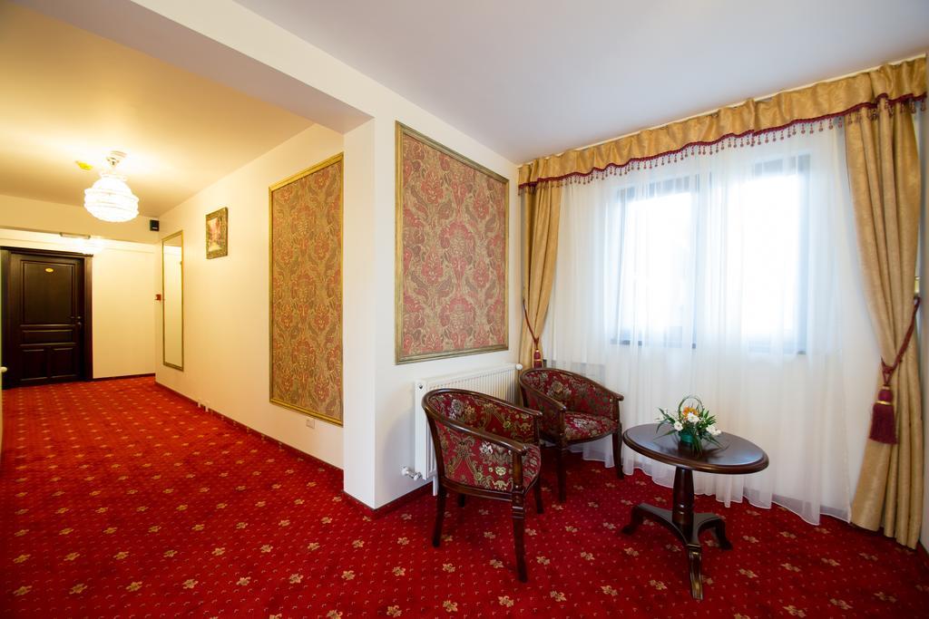 Pensiunea Oscar Focsani Luaran gambar